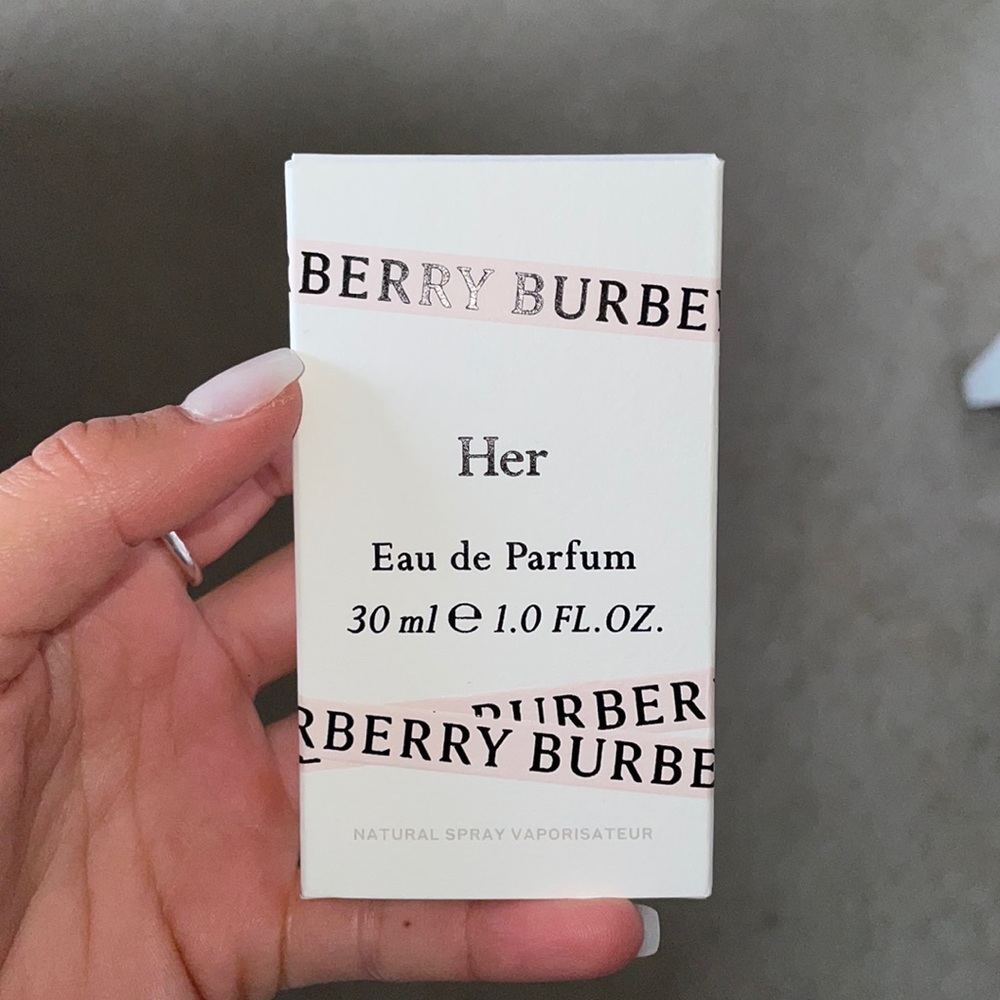 Burberry HER perfume